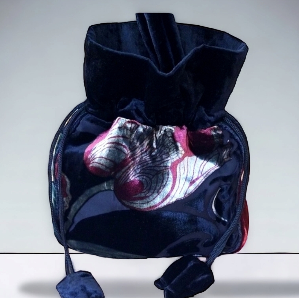 Victorian Style Drawstring Burnout Velvet Bucket Bag